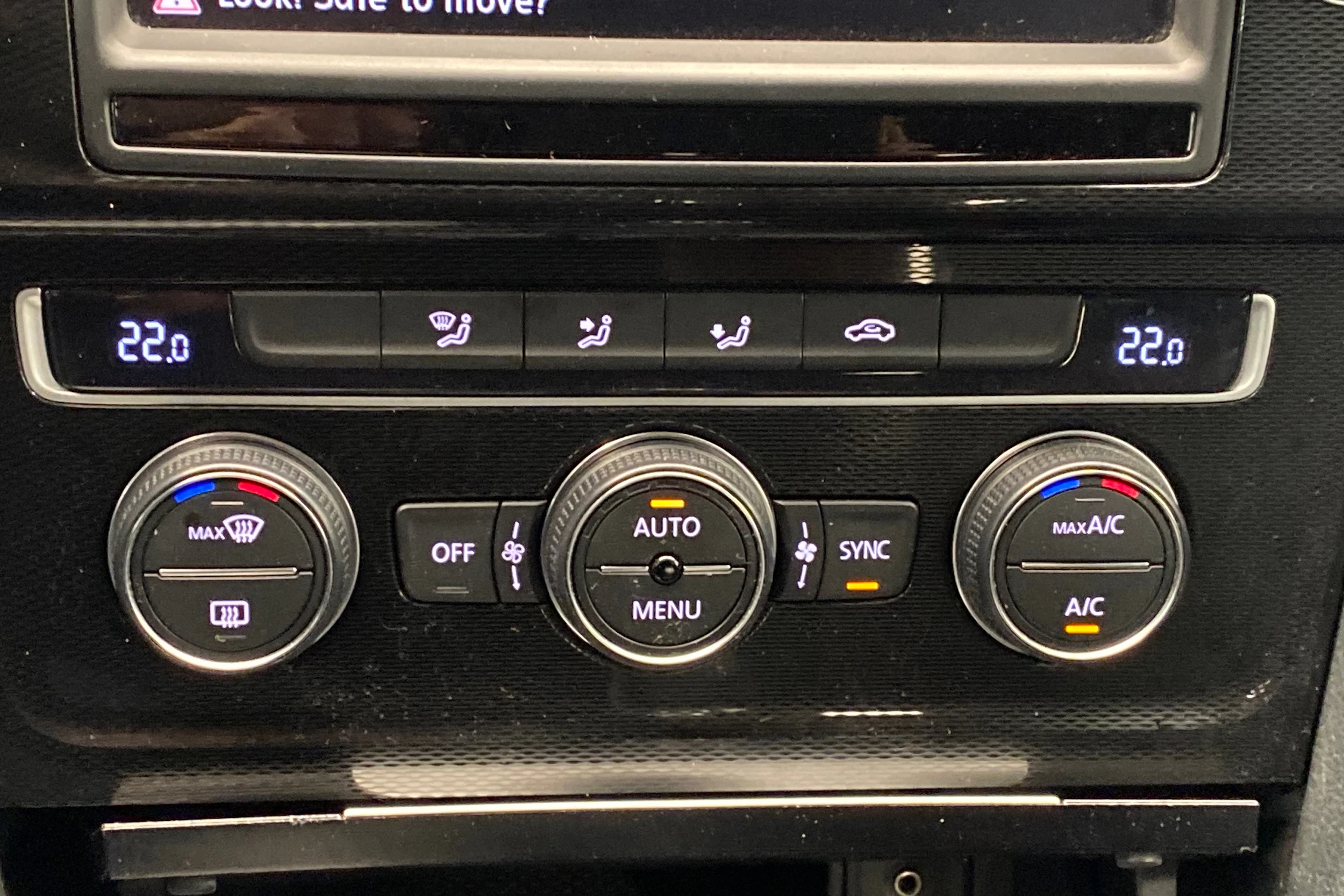 valkoinen Volkswagen Golf 2016 kuva 21.