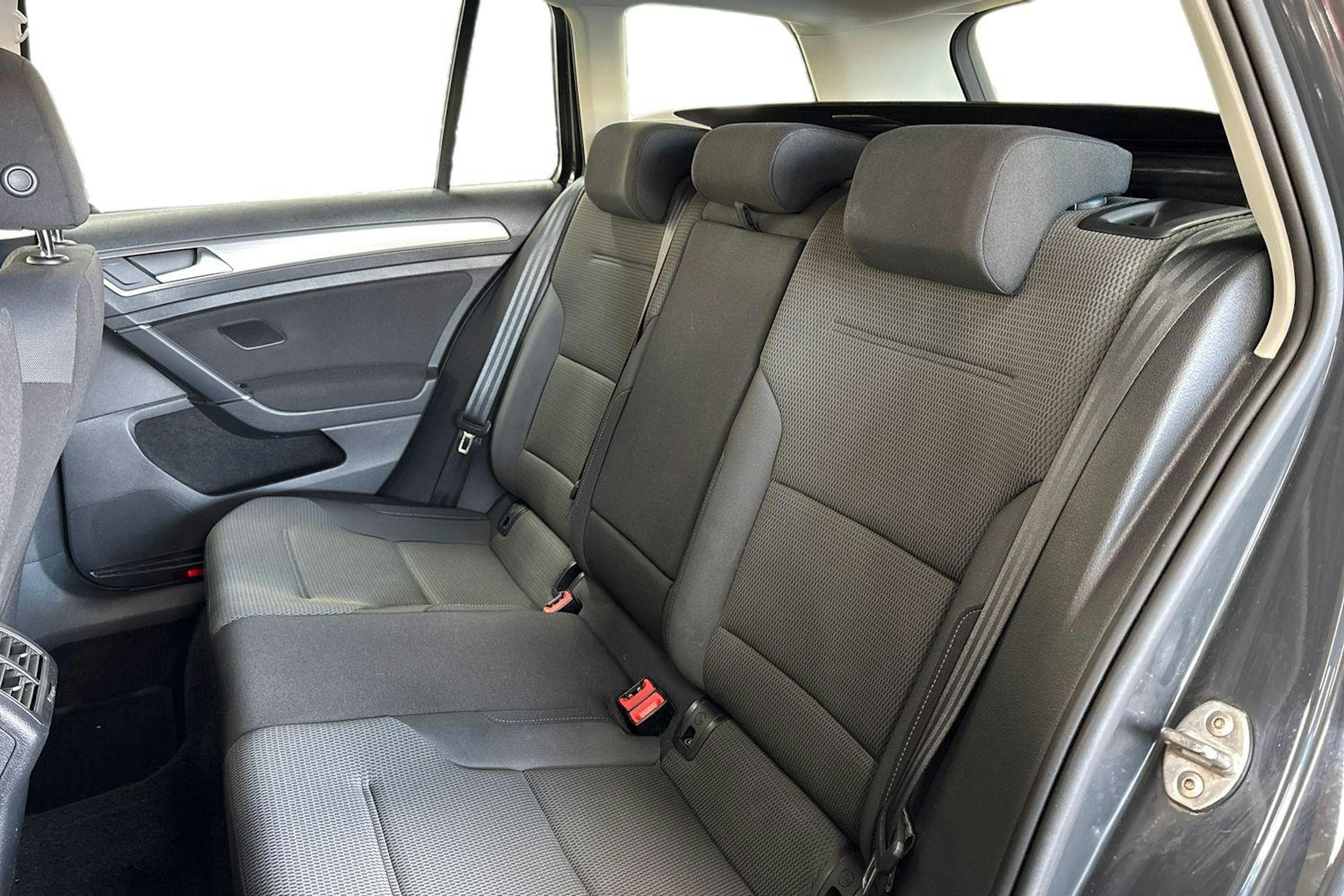 Harmaa Volkswagen GOLF 2016 kuva 10.