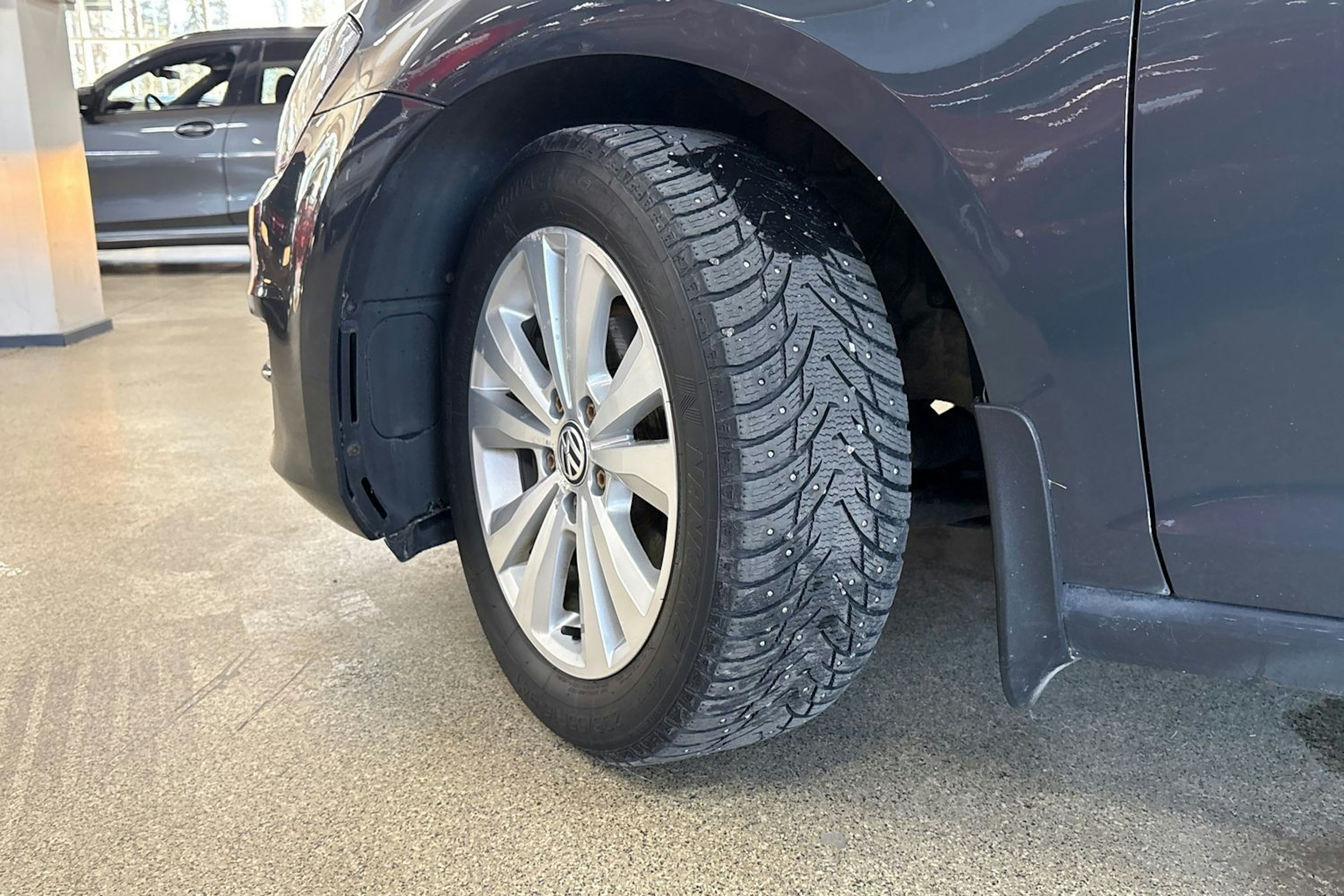 Harmaa Volkswagen GOLF 2016 kuva 13.