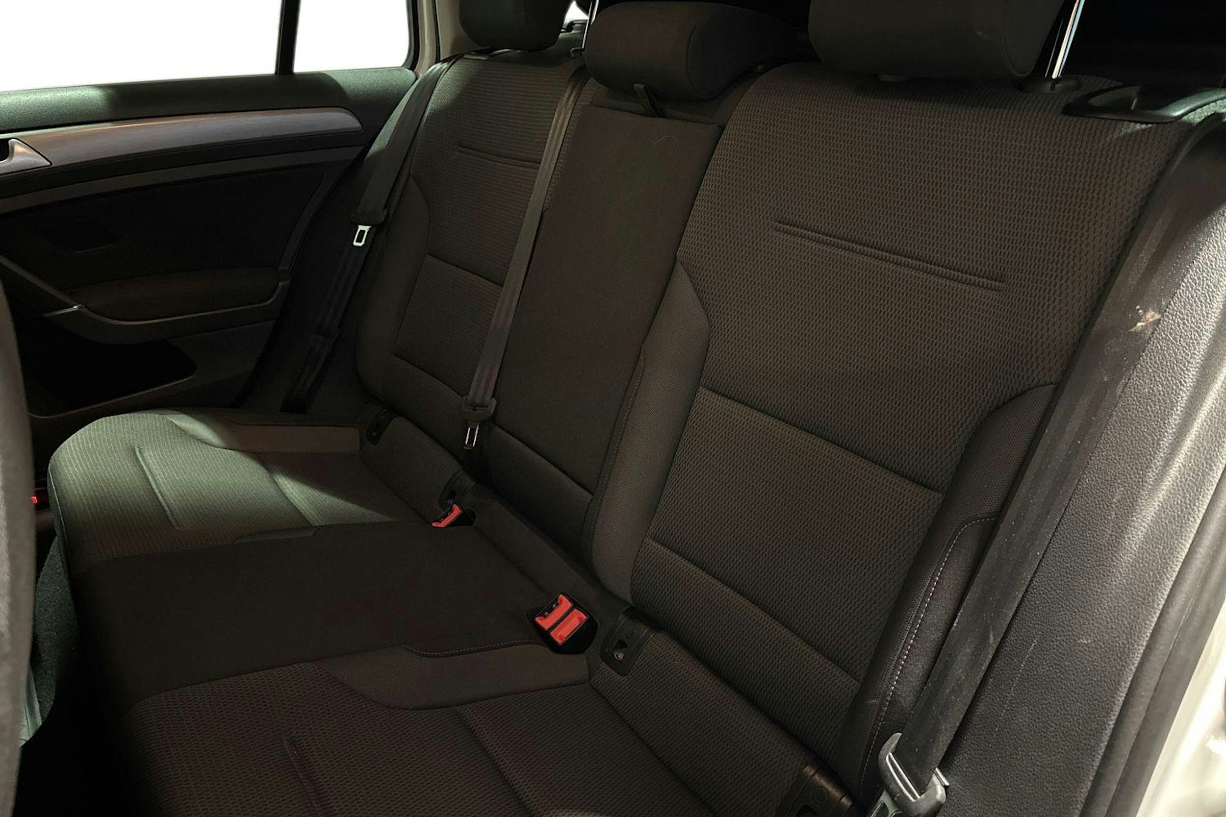 Valkoinen Volkswagen GOLF 2016 kuva 10.