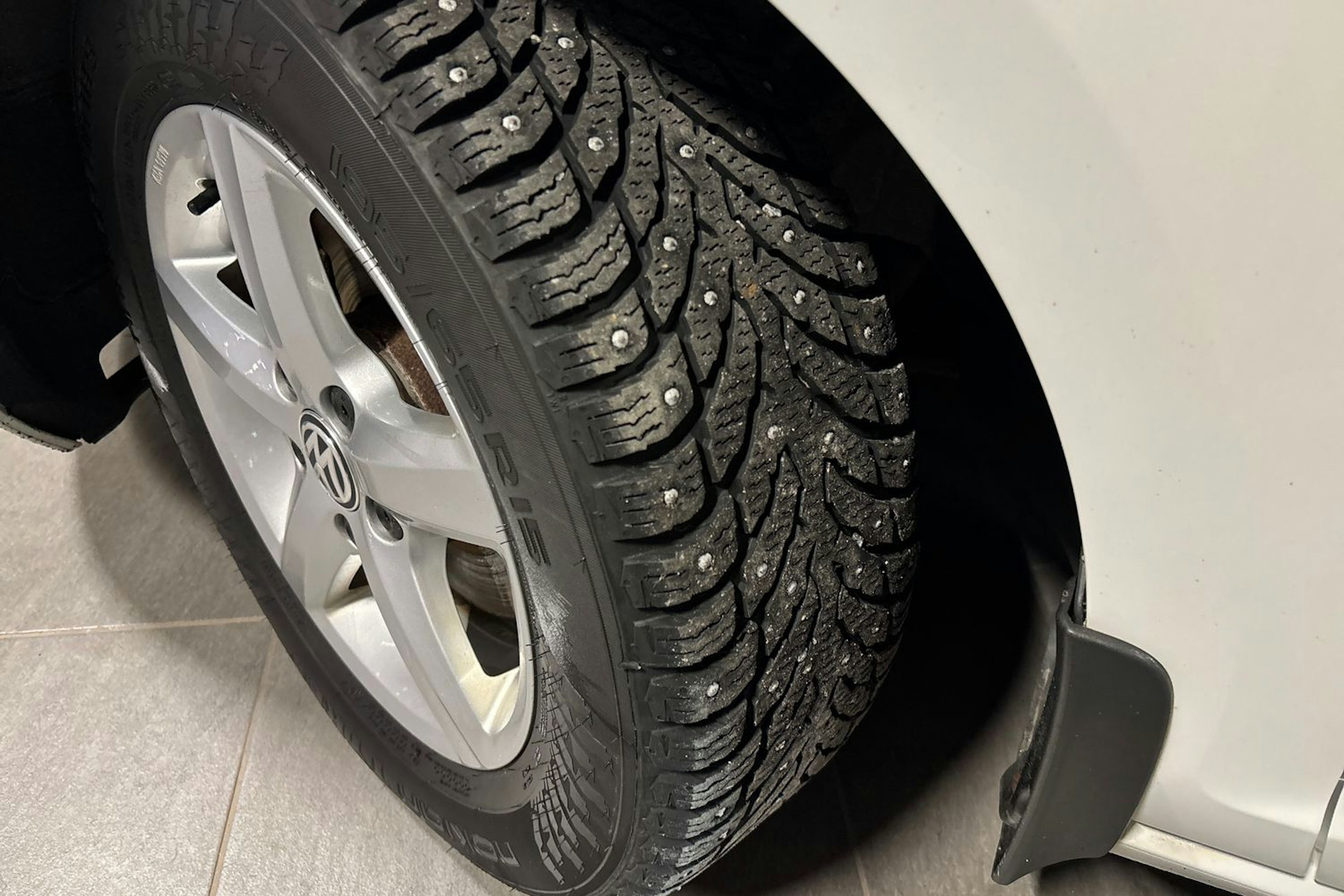 Valkoinen Volkswagen GOLF 2016 kuva 13.