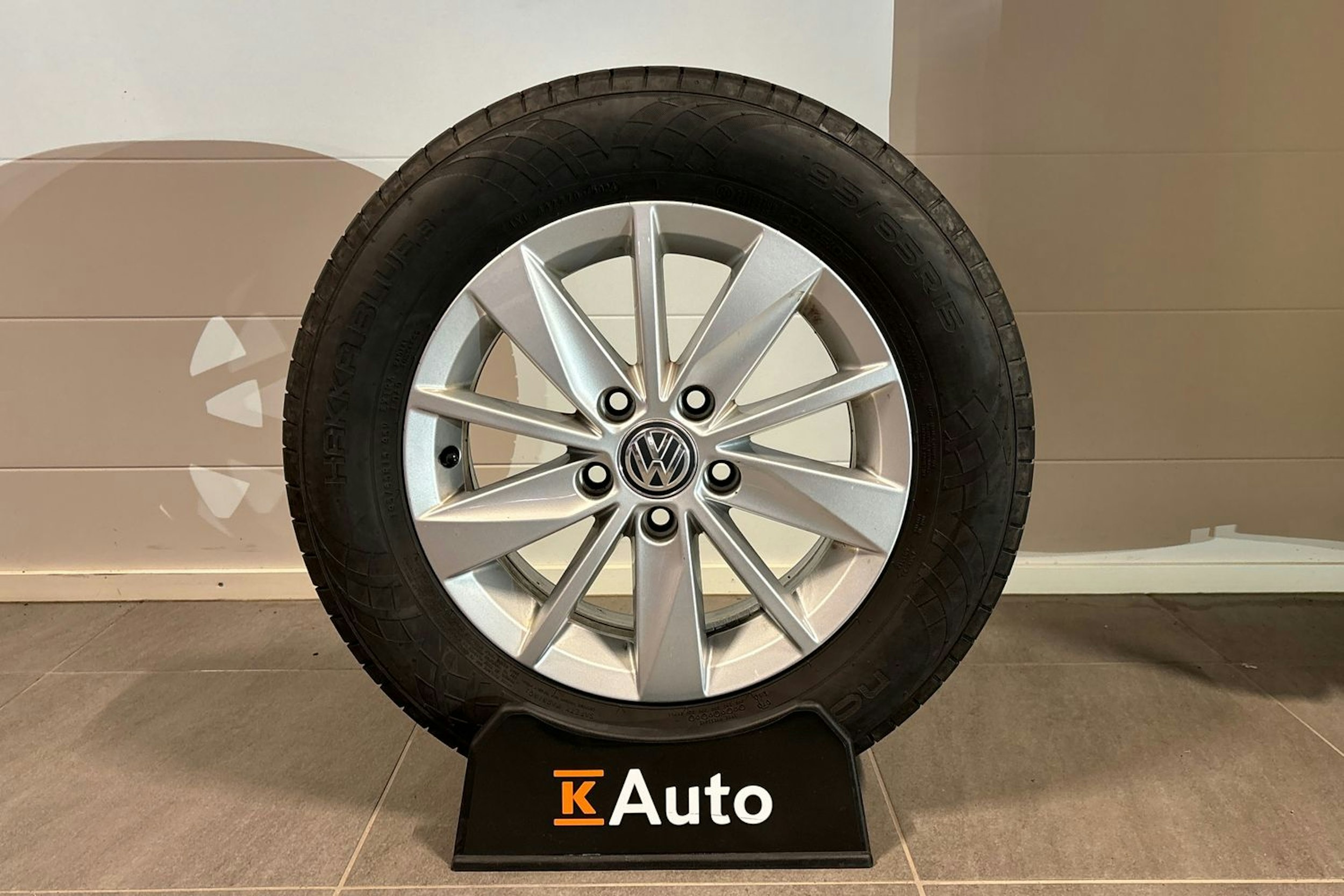 Valkoinen Volkswagen GOLF 2016 kuva 14.