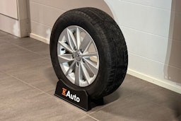 Valkoinen Volkswagen GOLF 2016 kuva 15.