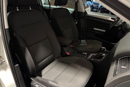 Valkoinen Volkswagen GOLF 2016 kuva 16.