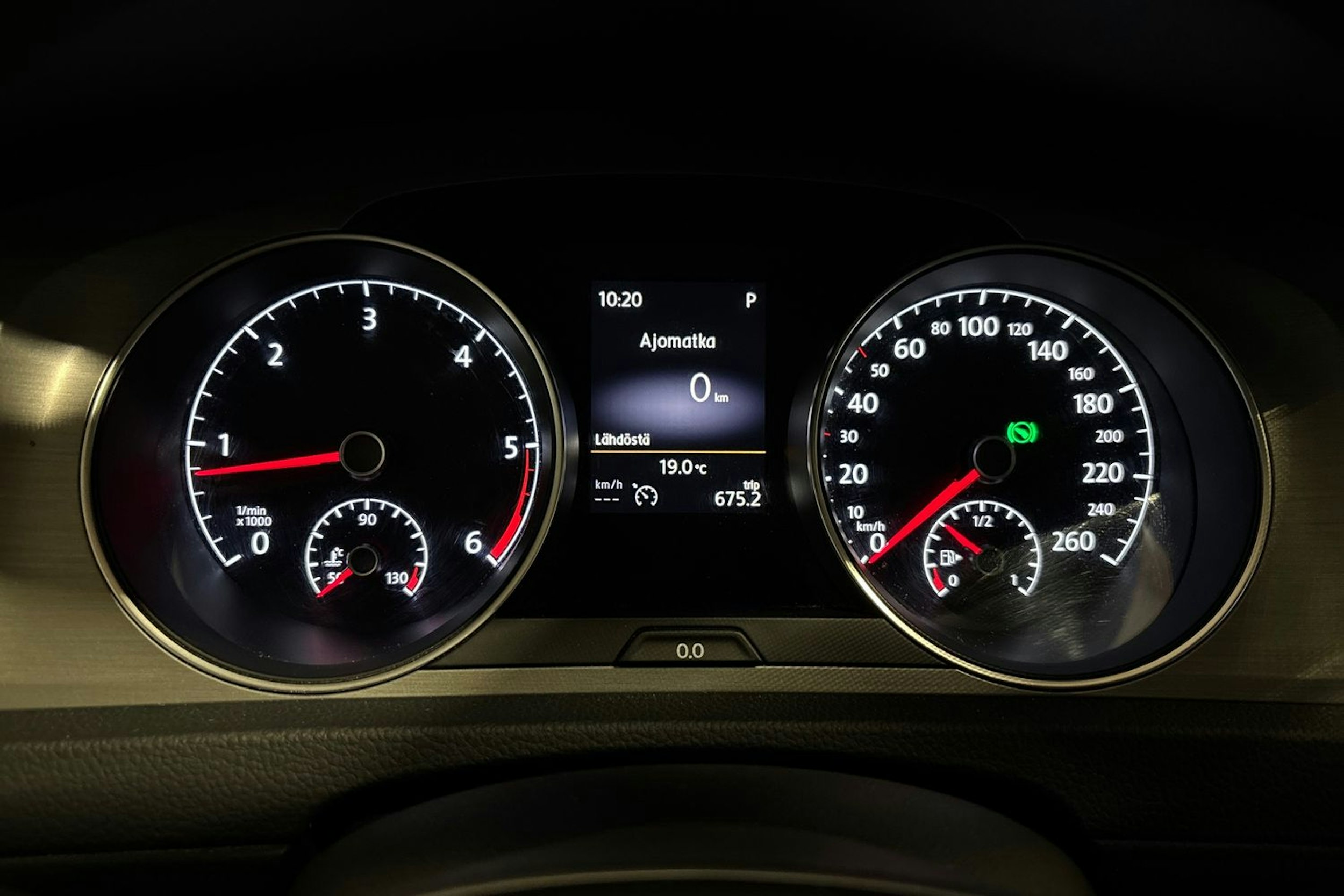 Valkoinen Volkswagen GOLF 2016 kuva 19.