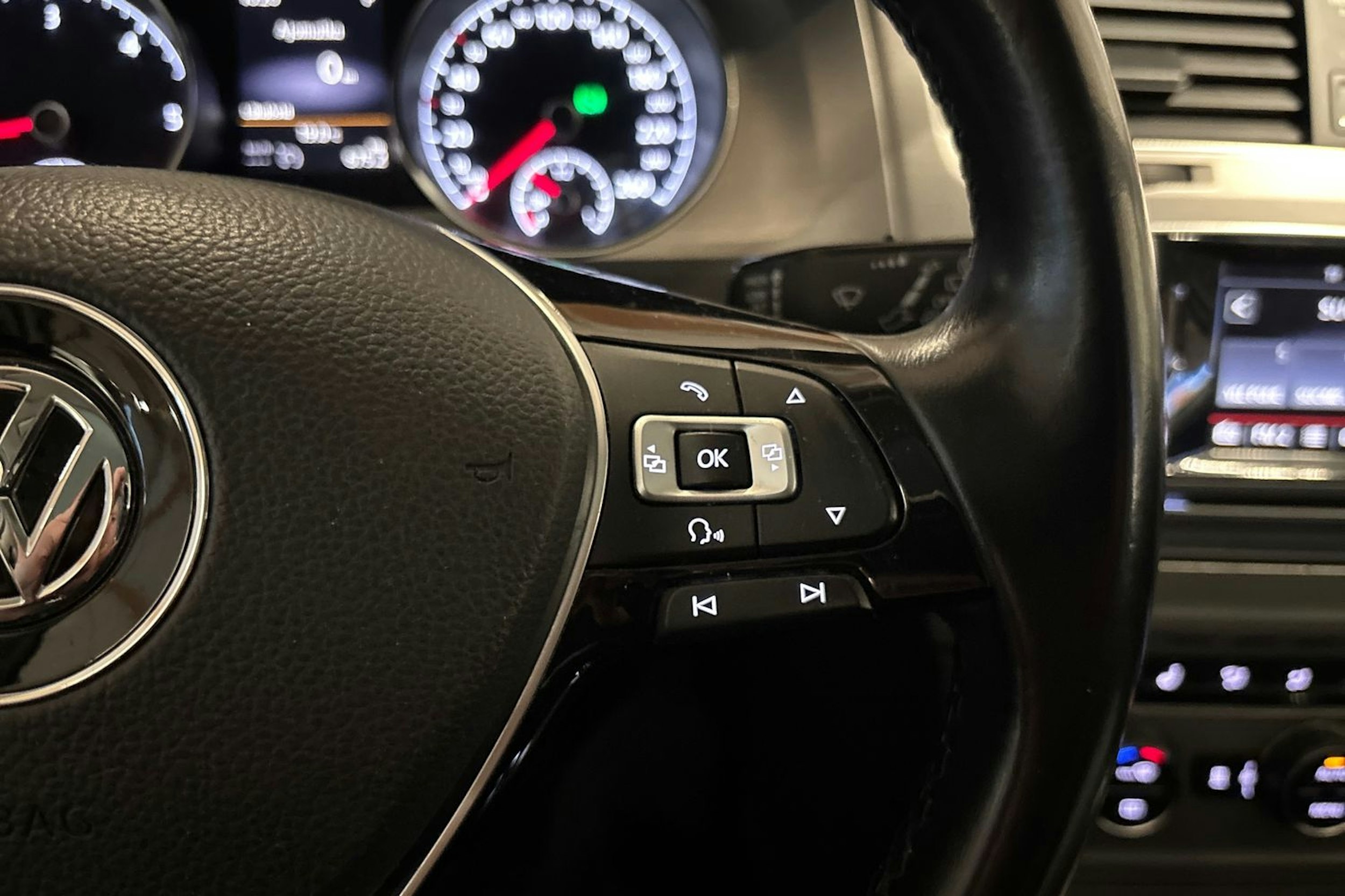 Valkoinen Volkswagen GOLF 2016 kuva 21.