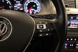 Valkoinen Volkswagen GOLF 2016 kuva 21.