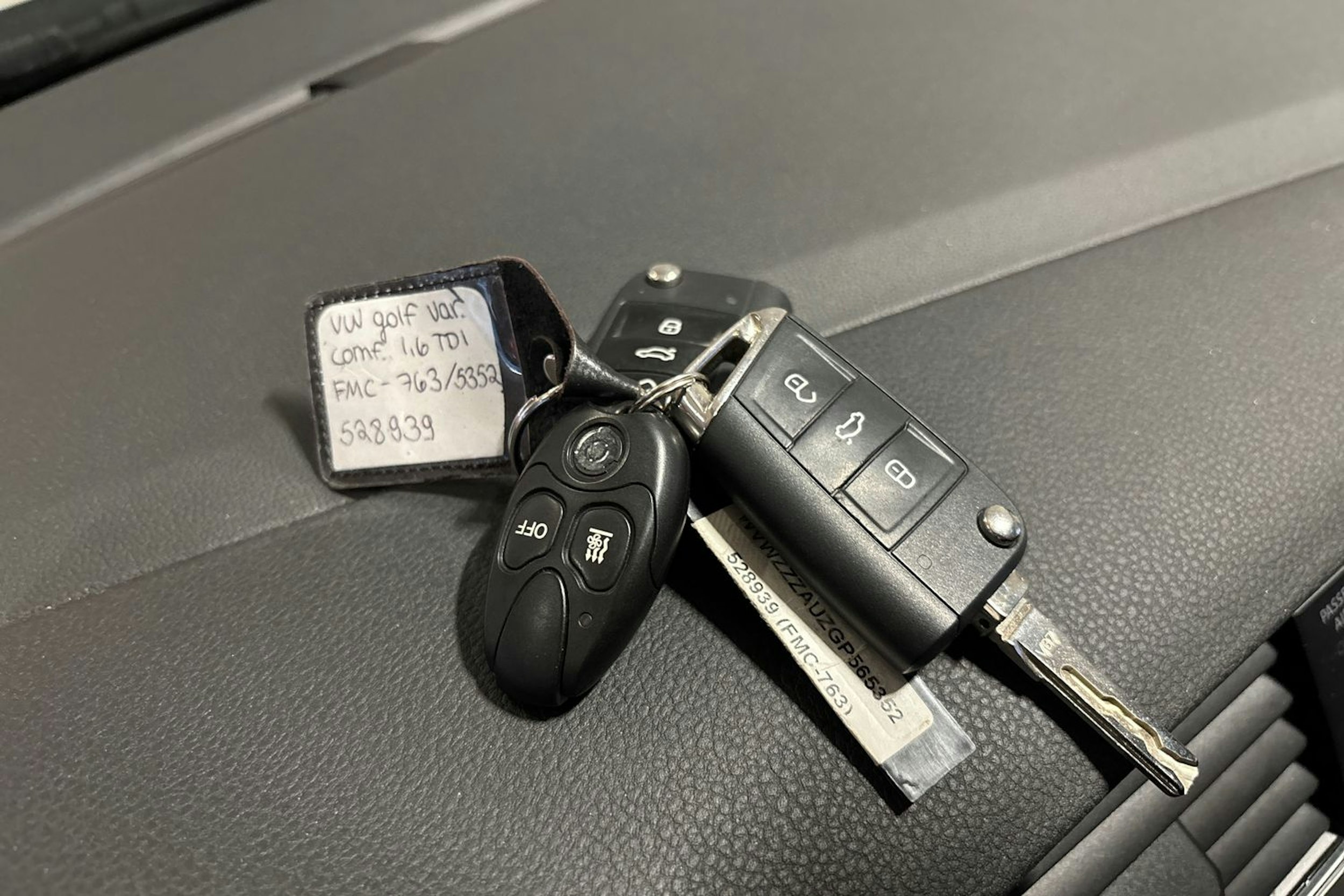 Valkoinen Volkswagen GOLF 2016 kuva 24.