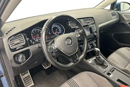 sininen Volkswagen Golf 2016 kuva 7.