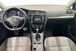 sininen Volkswagen Golf 2016 kuva 9.