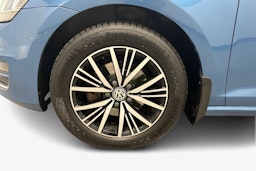 sininen Volkswagen Golf 2016 kuva 11.