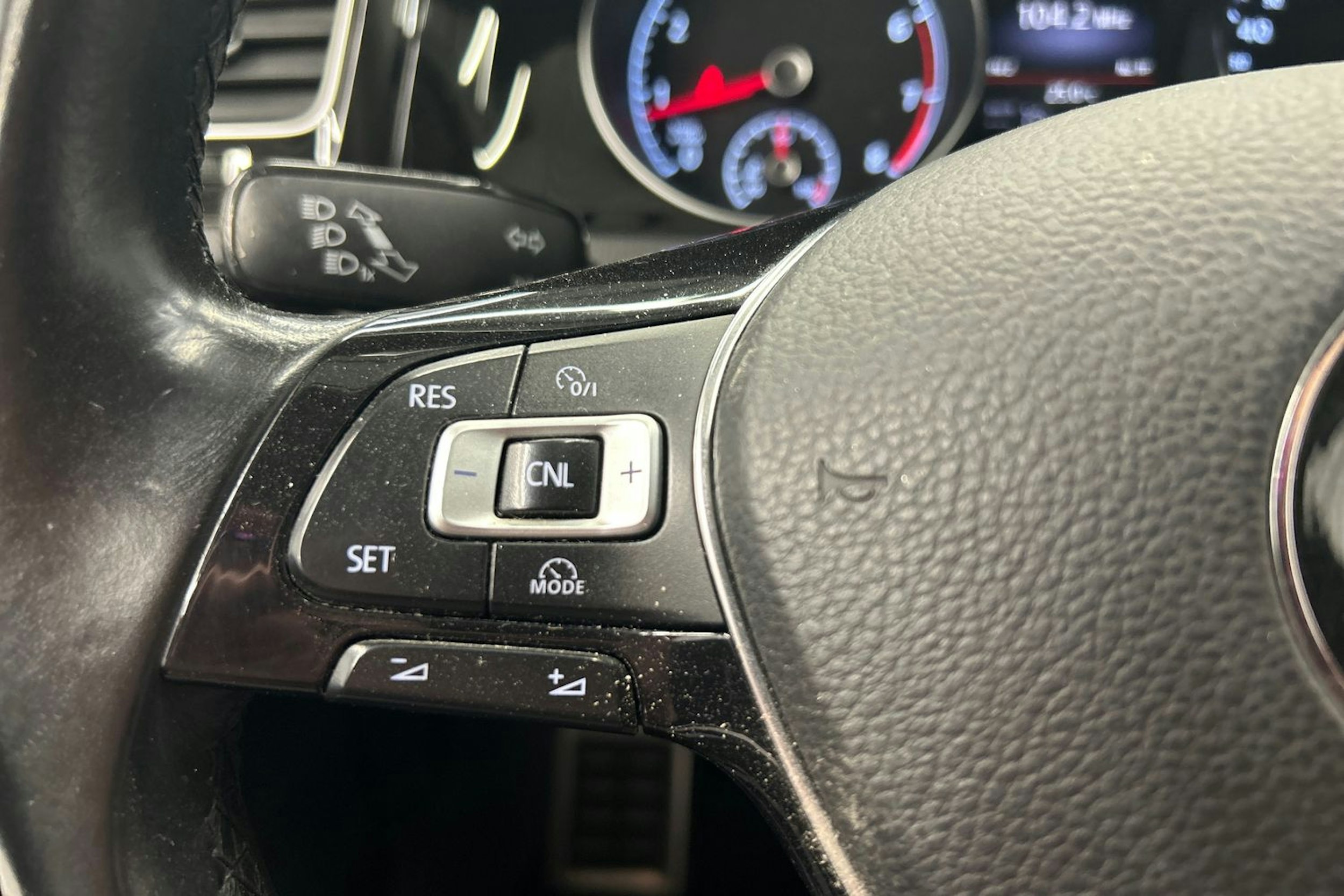 sininen Volkswagen Golf 2016 kuva 19.