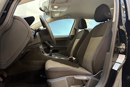 musta Volkswagen Golf 2016 kuva 15.
