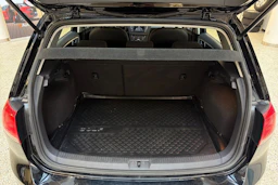 musta Volkswagen Golf 2016 kuva 24.