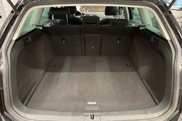 musta Volkswagen Golf 2016 kuva 15.