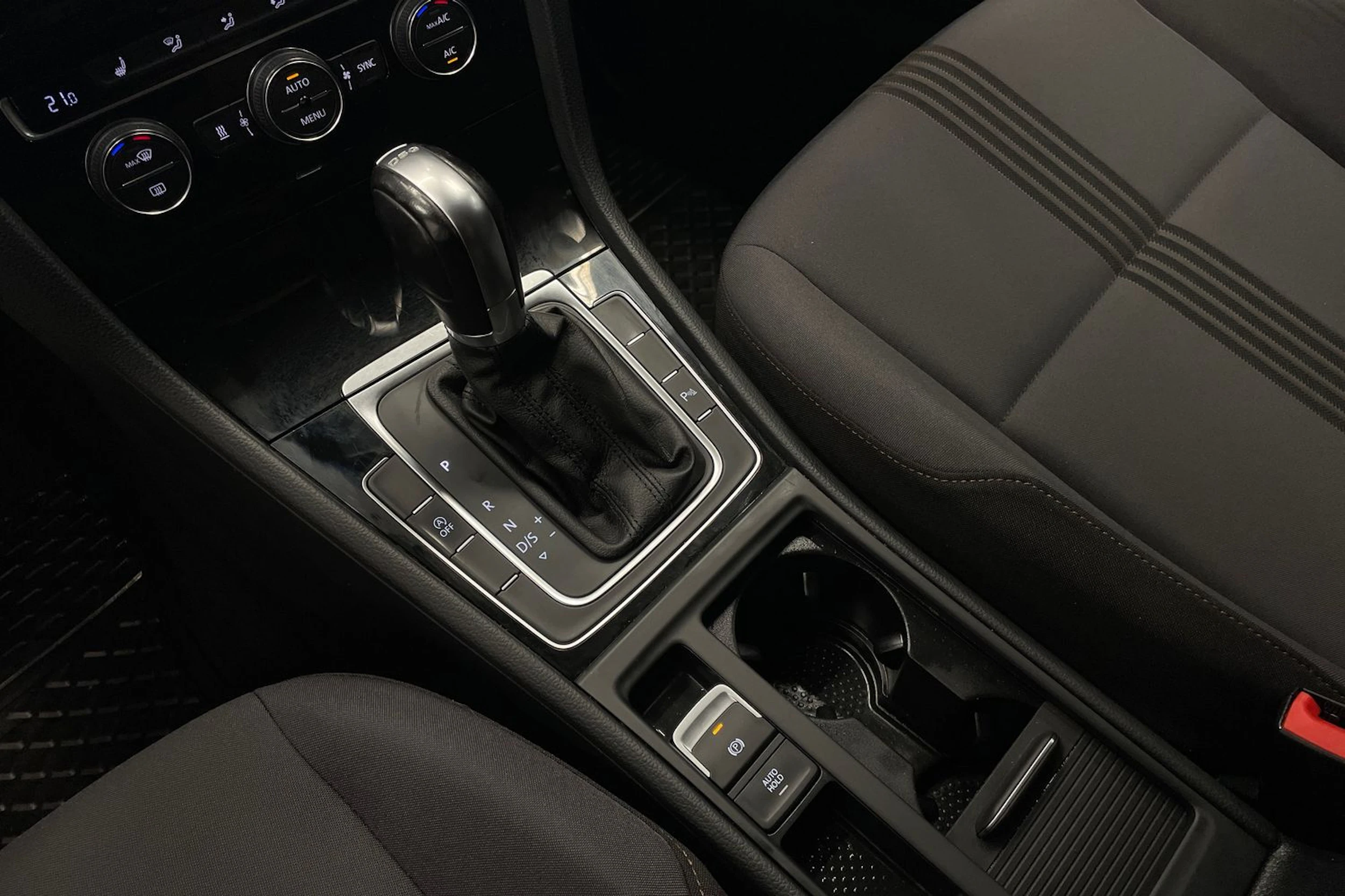 Harmaa Volkswagen GOLF 2016 kuva 16.
