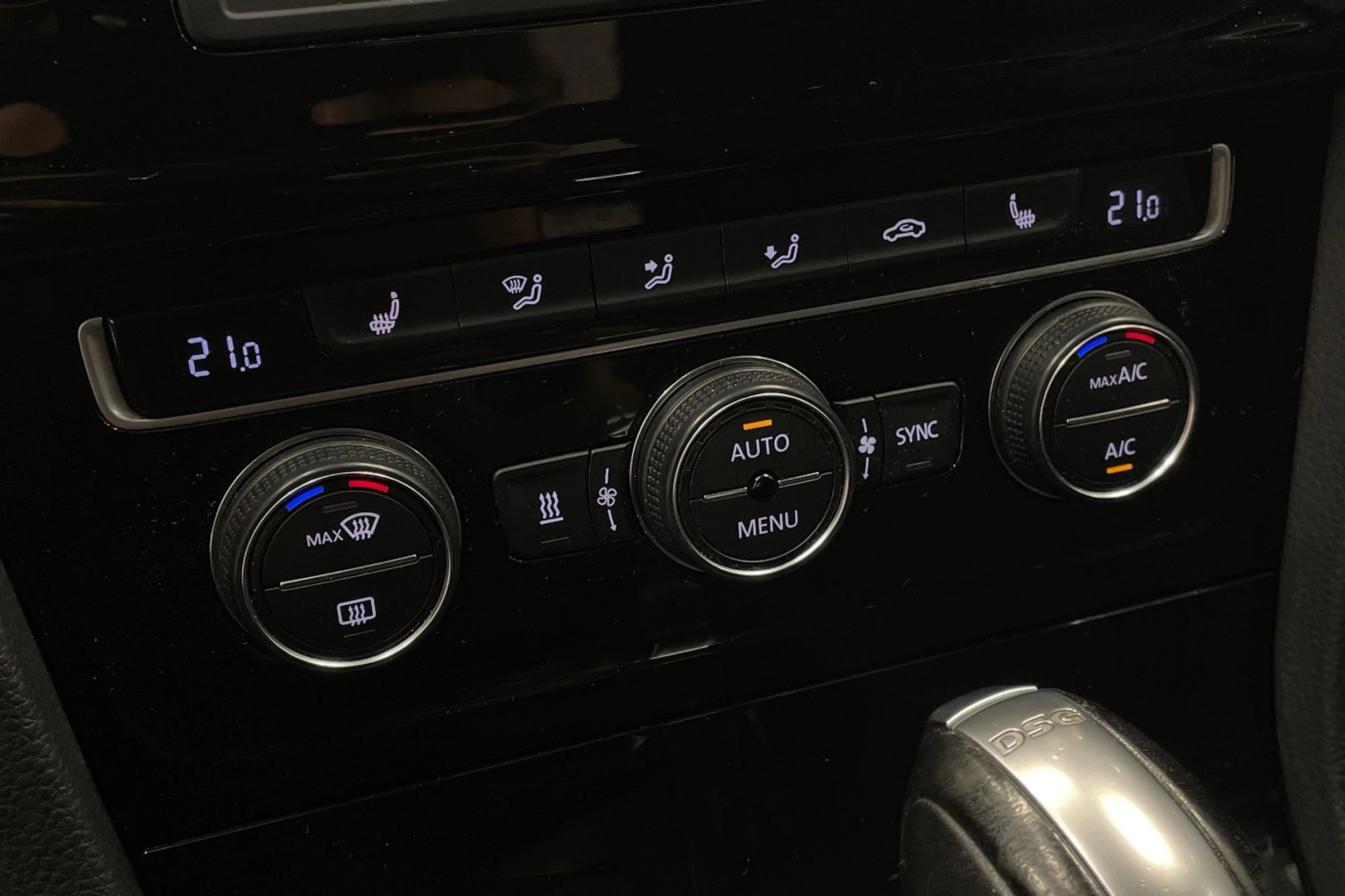 Harmaa Volkswagen GOLF 2016 kuva 17.
