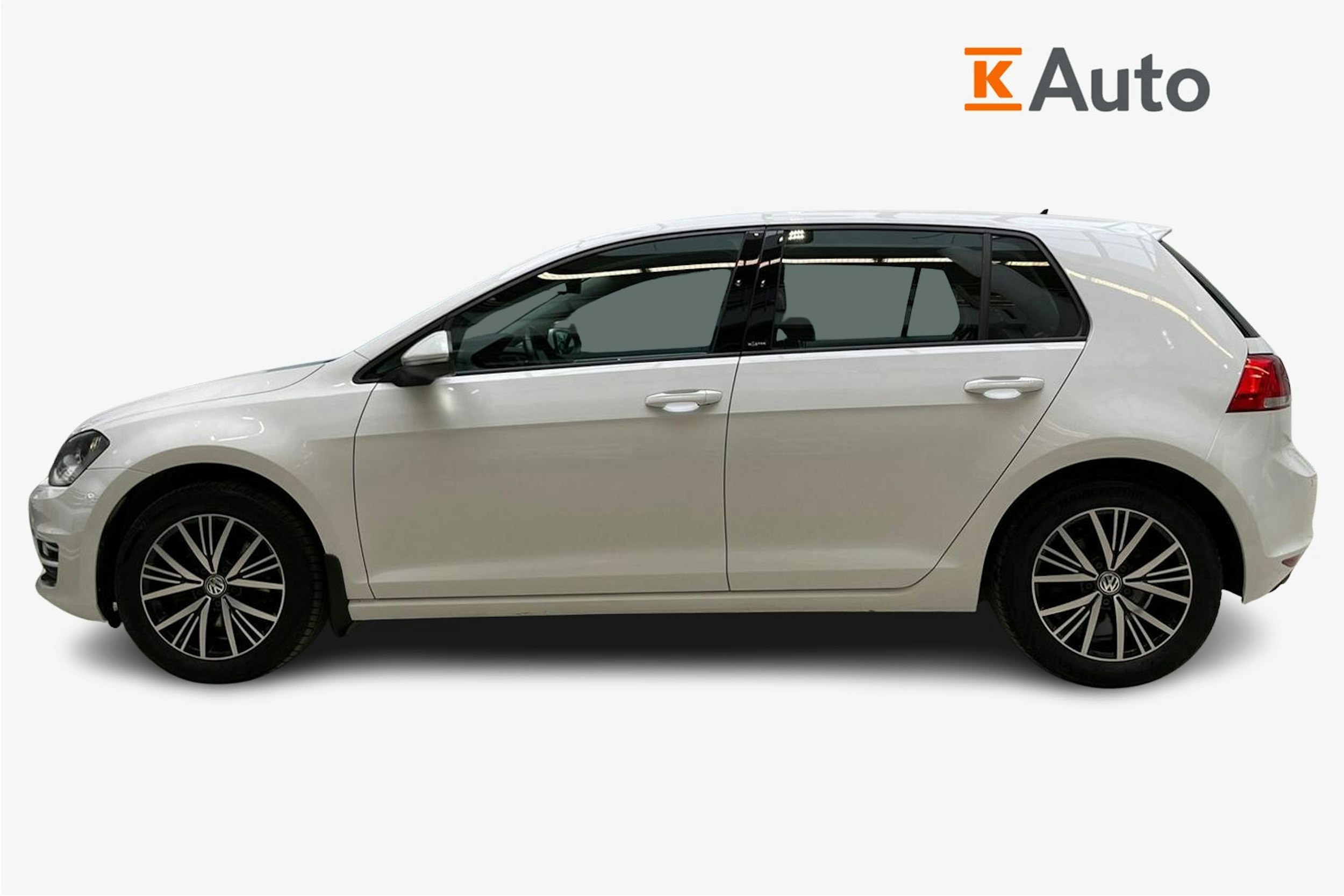 valkoinen Volkswagen Golf 2016 kuva 6.