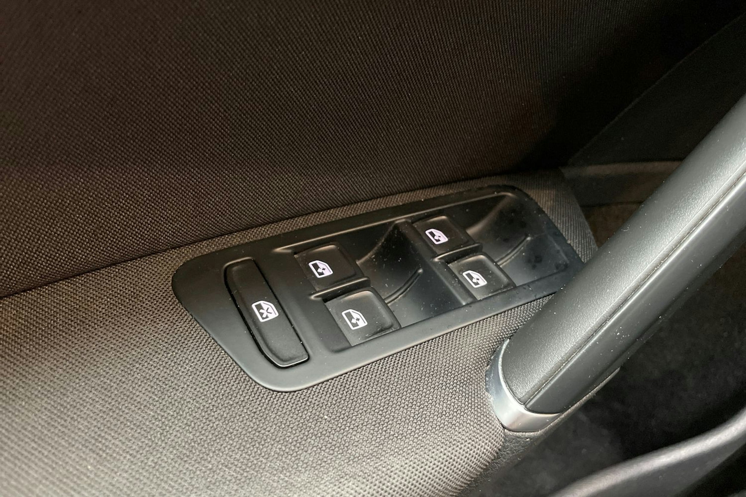 valkoinen Volkswagen Golf 2016 kuva 18.