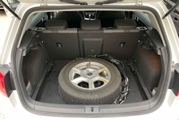 valkoinen Volkswagen Golf 2016 kuva 27.