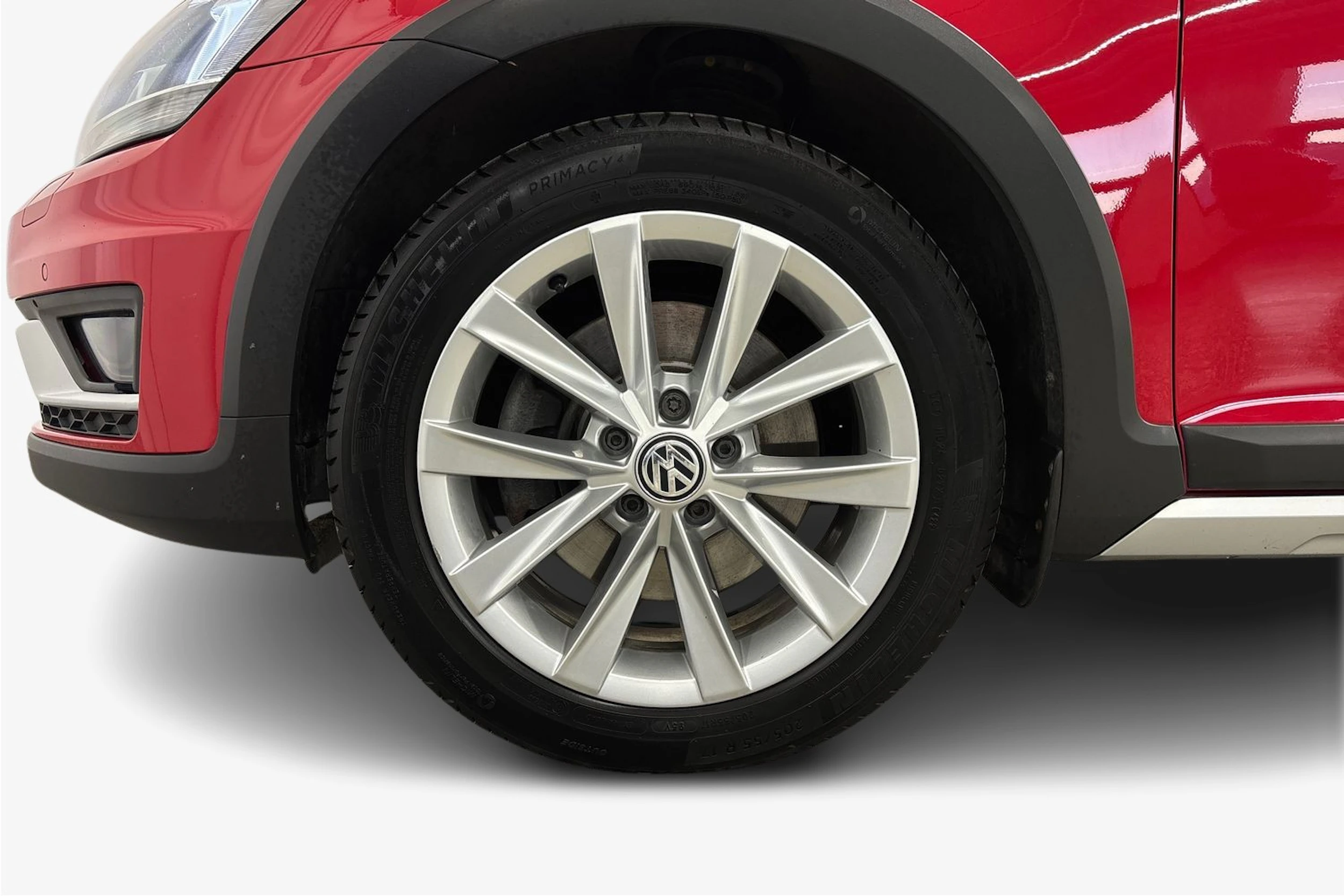 punainen Volkswagen Golf 2017 kuva 12.