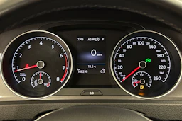 punainen Volkswagen Golf 2017 kuva 19.
