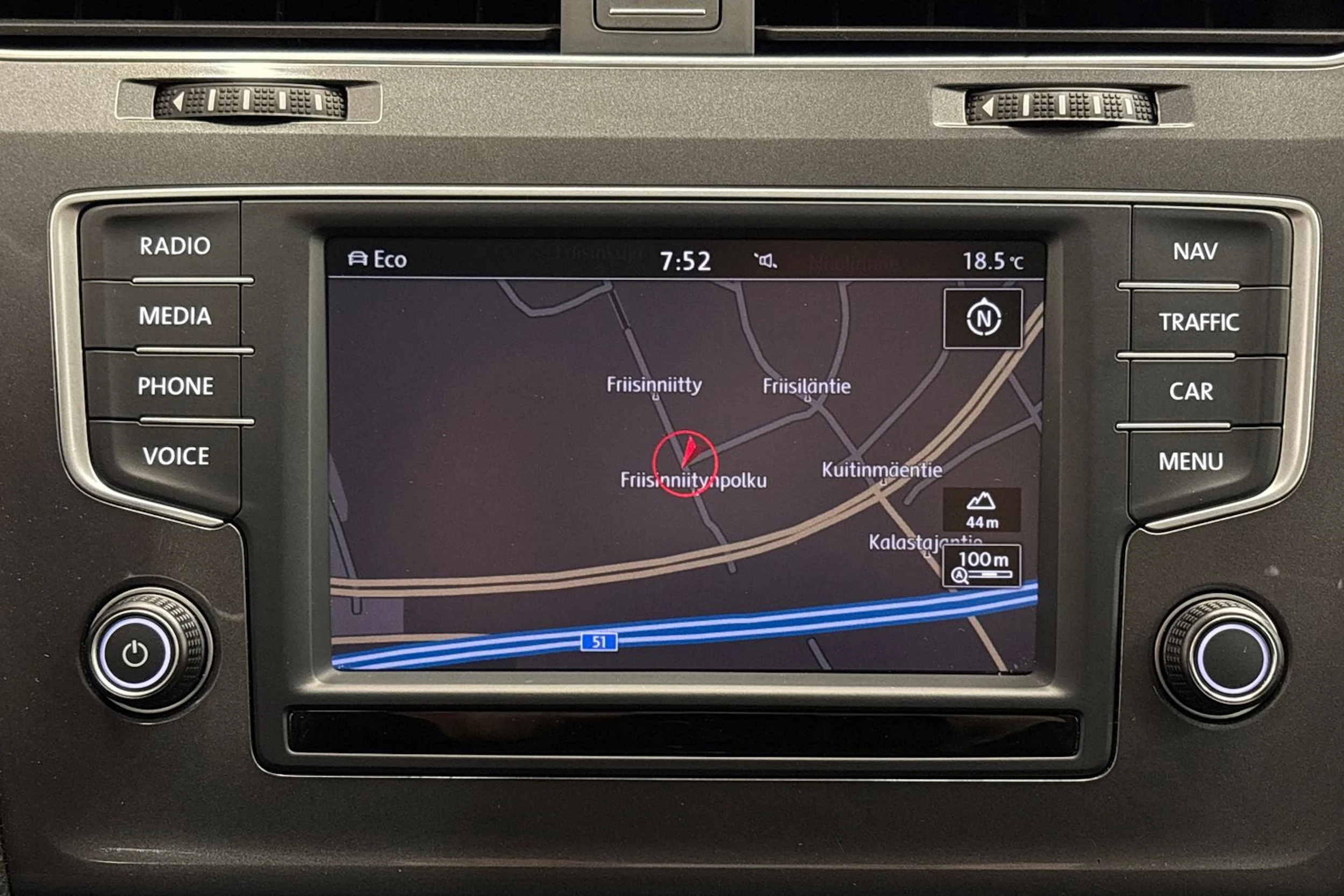 punainen Volkswagen Golf 2017 kuva 26.