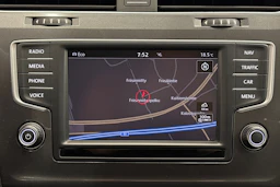 punainen Volkswagen Golf 2017 kuva 26.
