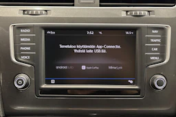 punainen Volkswagen Golf 2017 kuva 27.