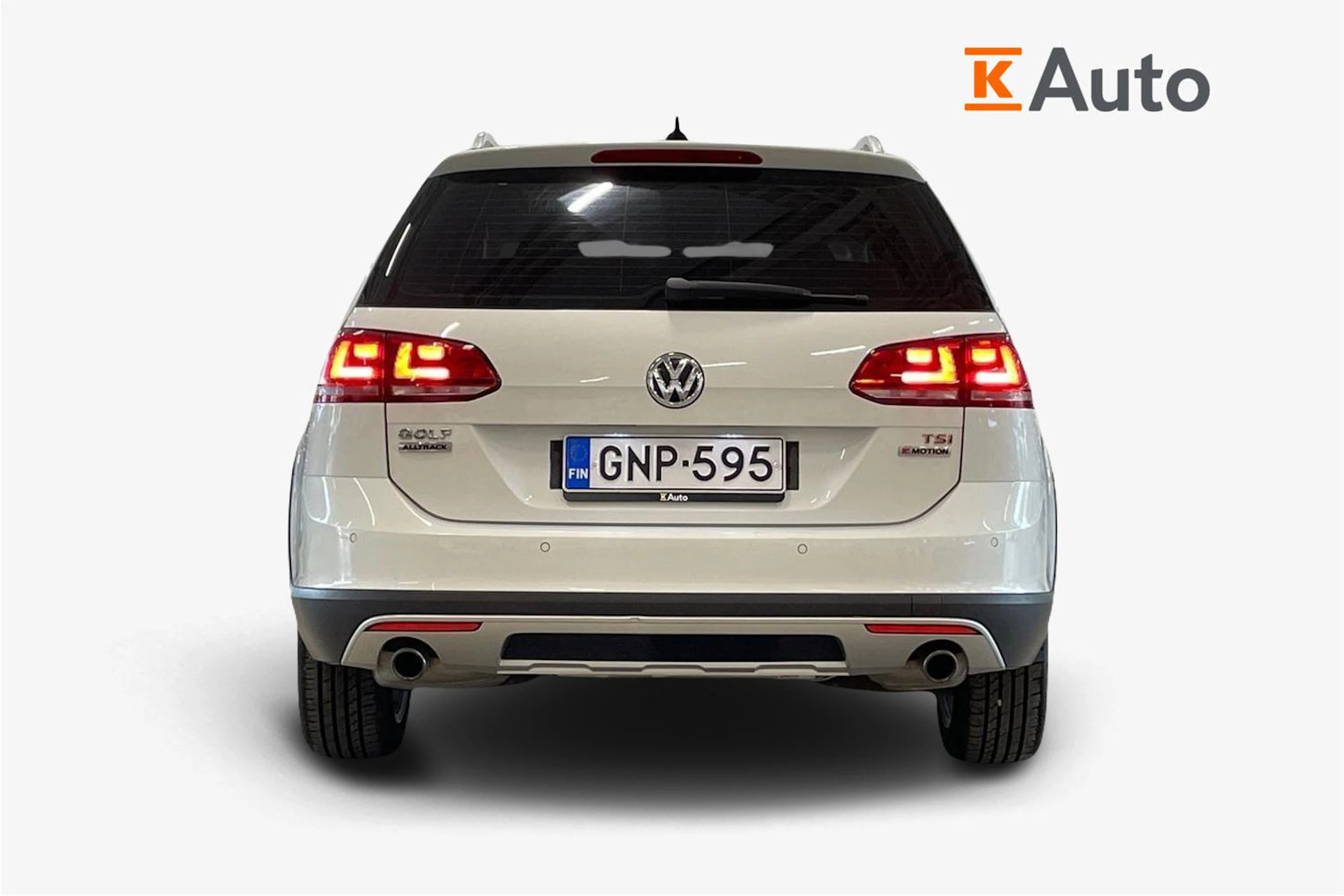 valkoinen Volkswagen Golf 2016 kuva 3.