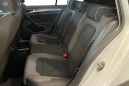 valkoinen Volkswagen Golf 2016 kuva 8.