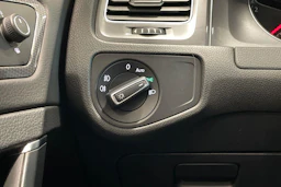 valkoinen Volkswagen Golf 2016 kuva 25.
