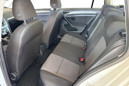 valkoinen Volkswagen Golf 2016 kuva 10.