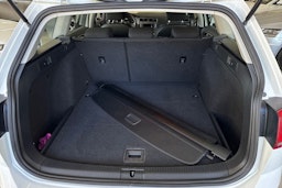 valkoinen Volkswagen Golf 2016 kuva 14.