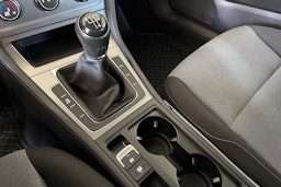valkoinen Volkswagen Golf 2016 kuva 17.
