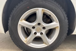 valkoinen Volkswagen Golf 2016 kuva 22.