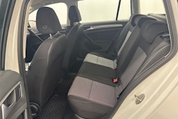 valkoinen Volkswagen Golf 2016 kuva 23.