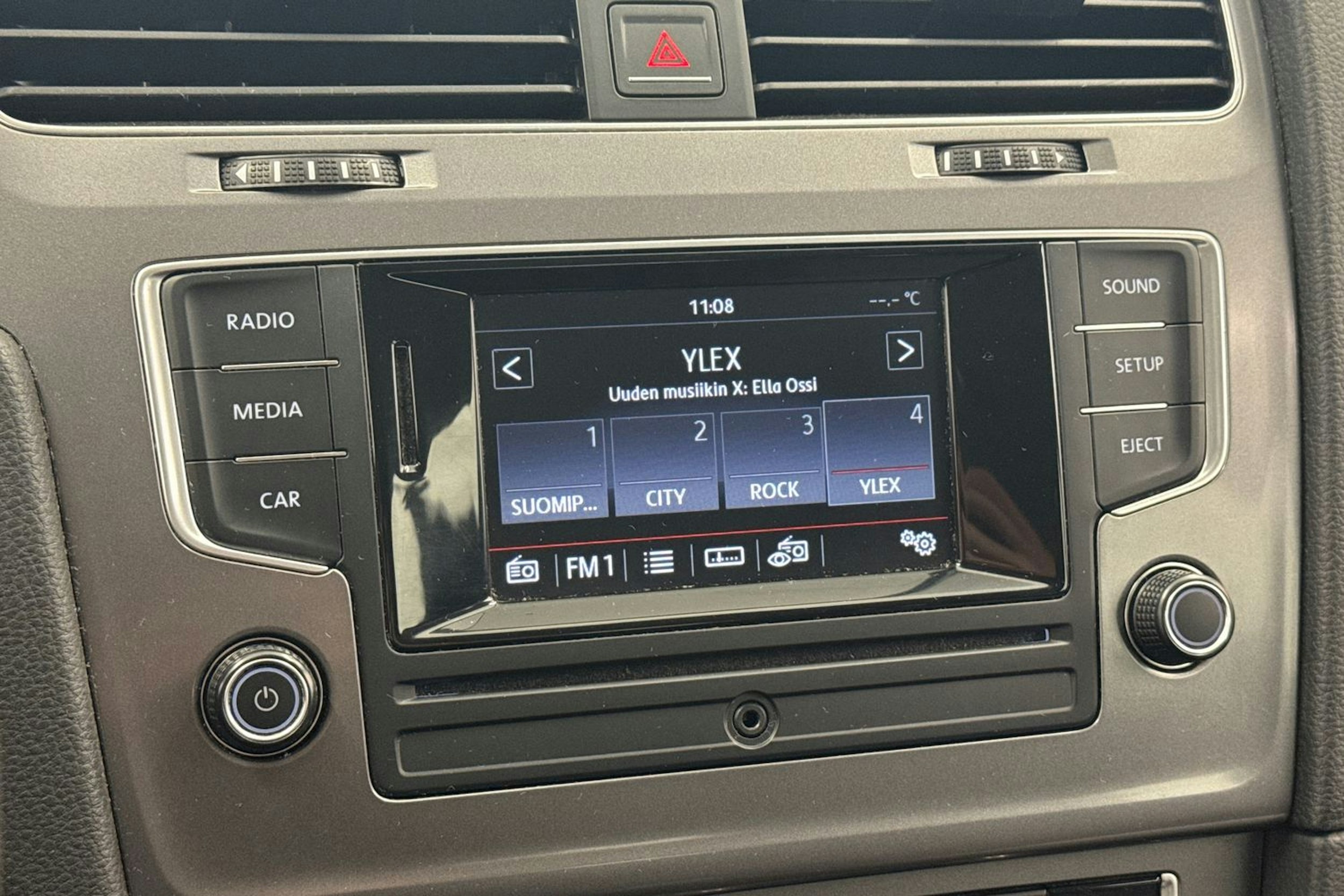 valkoinen Volkswagen Golf 2016 kuva 26.