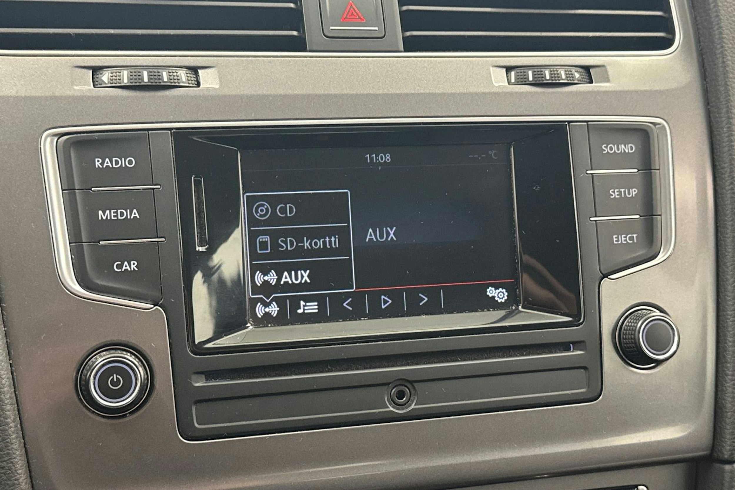 valkoinen Volkswagen Golf 2016 kuva 27.