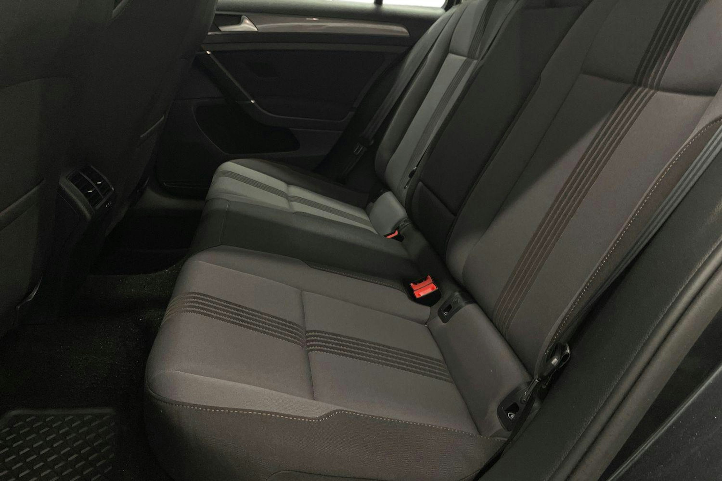 Harmaa Volkswagen GOLF 2016 kuva 10.