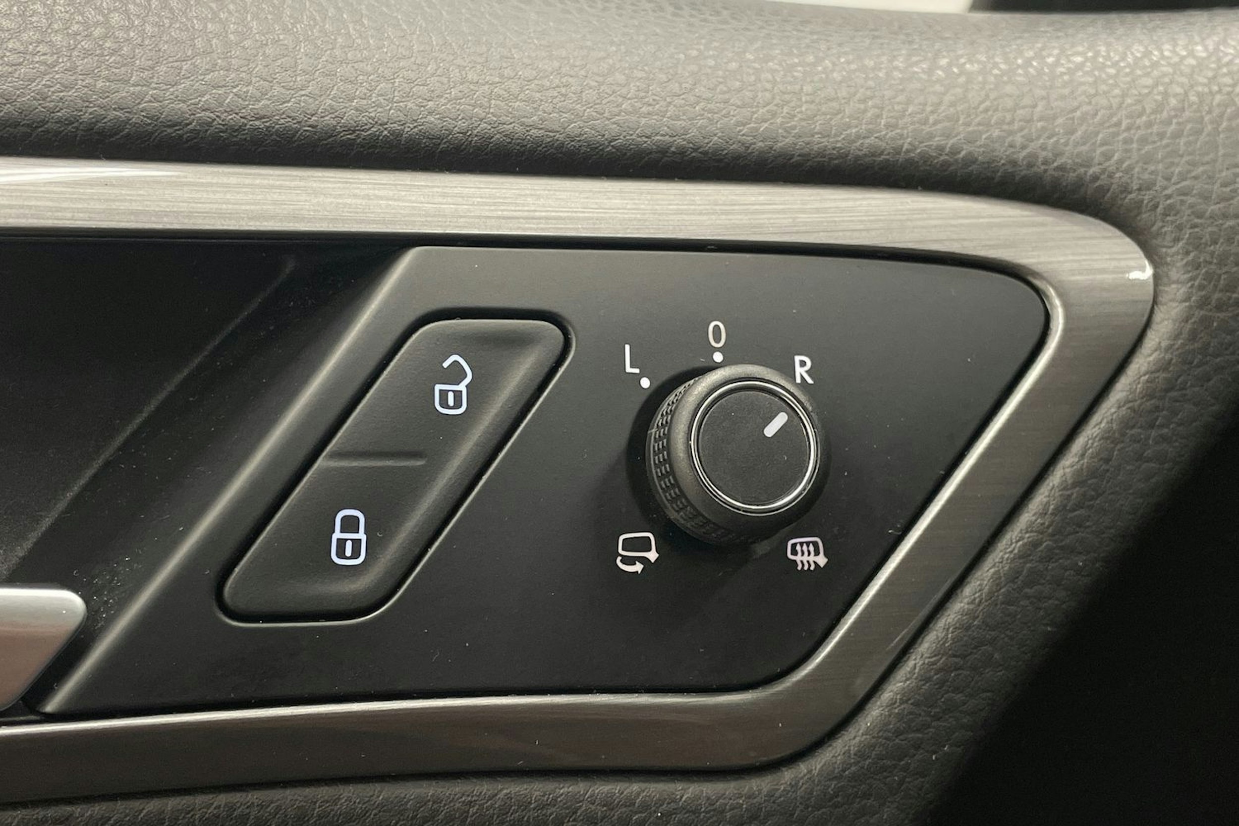 Harmaa Volkswagen GOLF 2016 kuva 15.