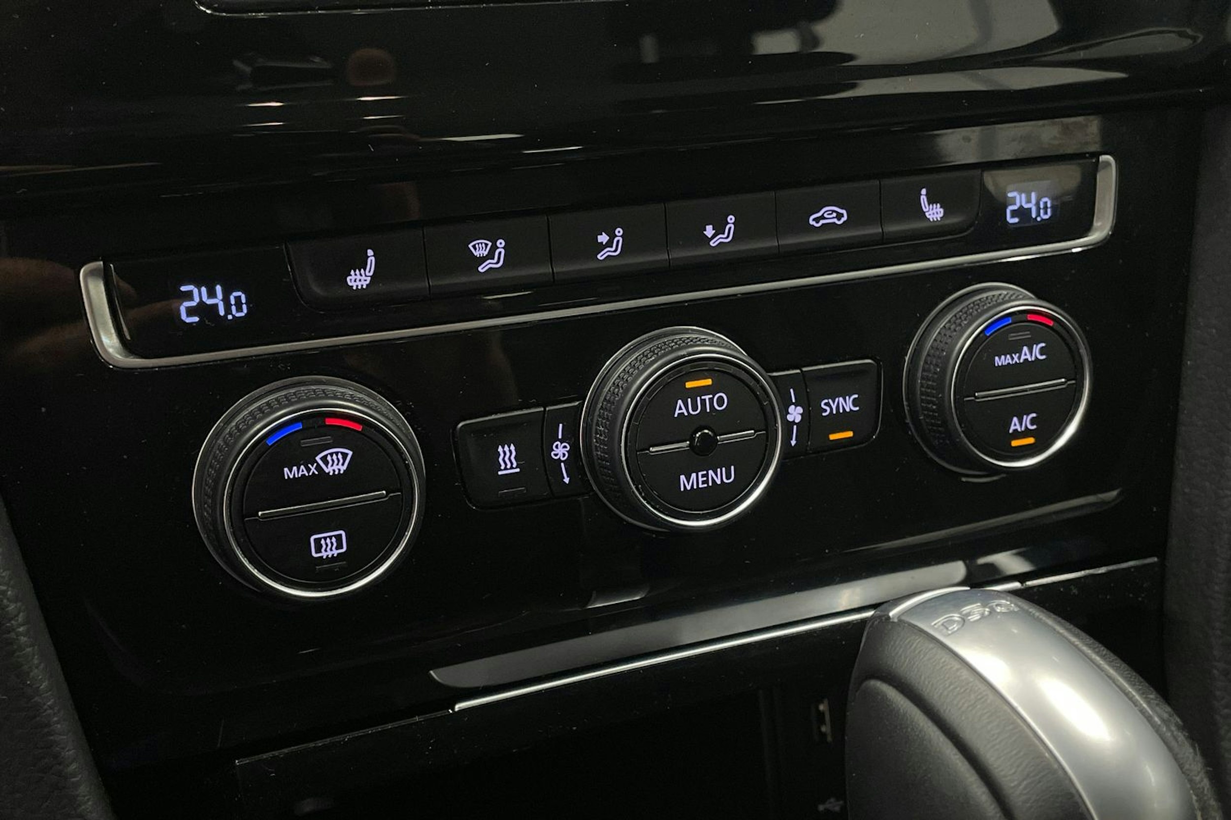 Harmaa Volkswagen GOLF 2016 kuva 18.