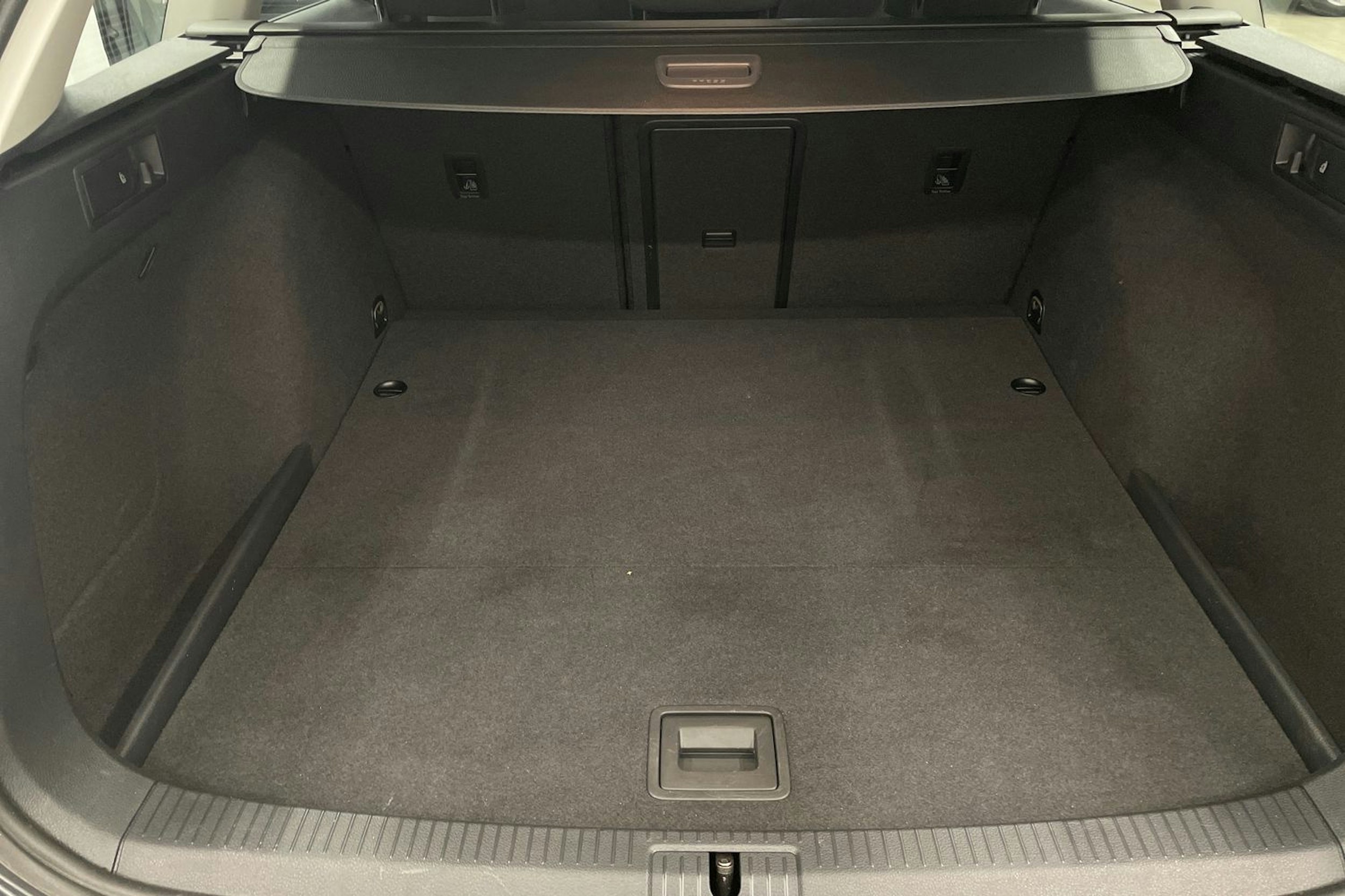 Harmaa Volkswagen GOLF 2016 kuva 21.