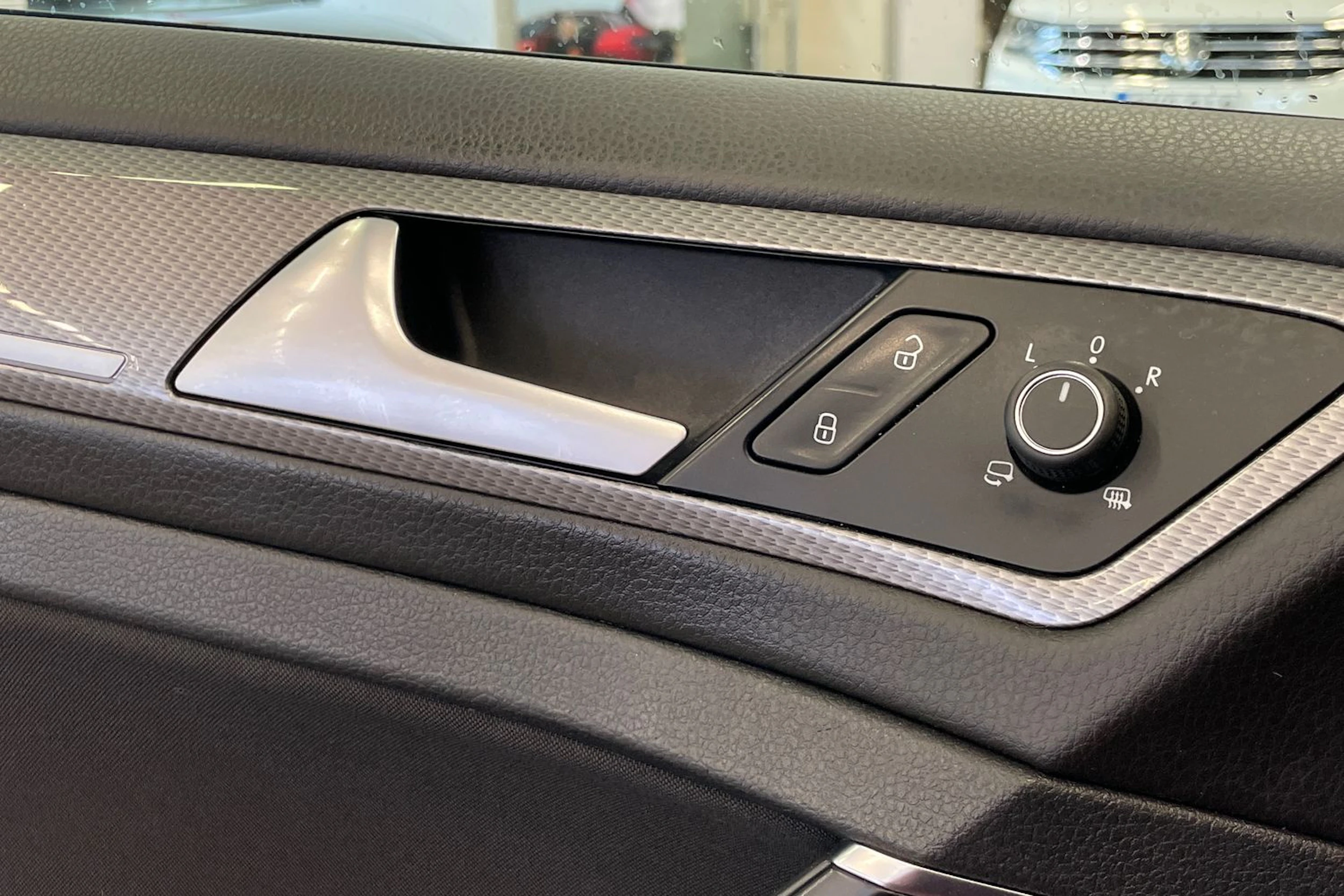 Punainen Volkswagen GOLF 2016 kuva 13.