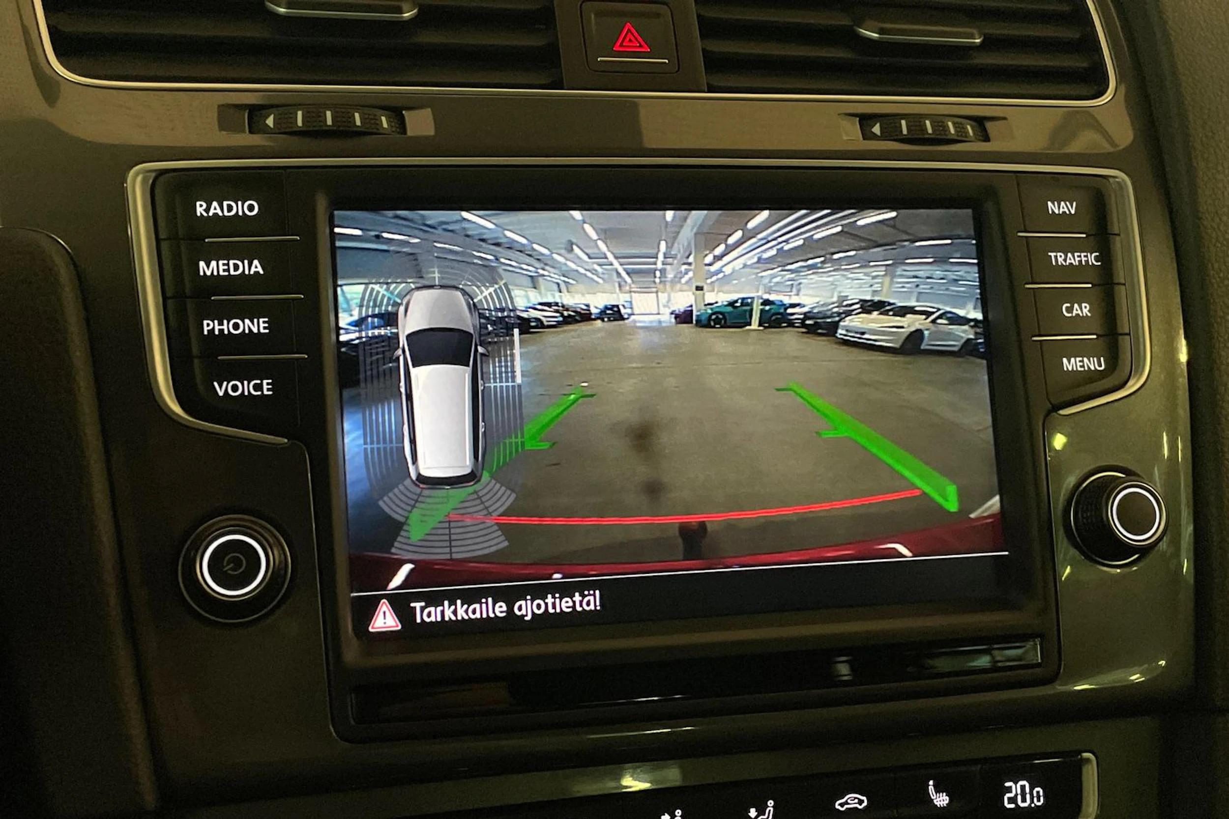 Punainen Volkswagen GOLF 2016 kuva 15.