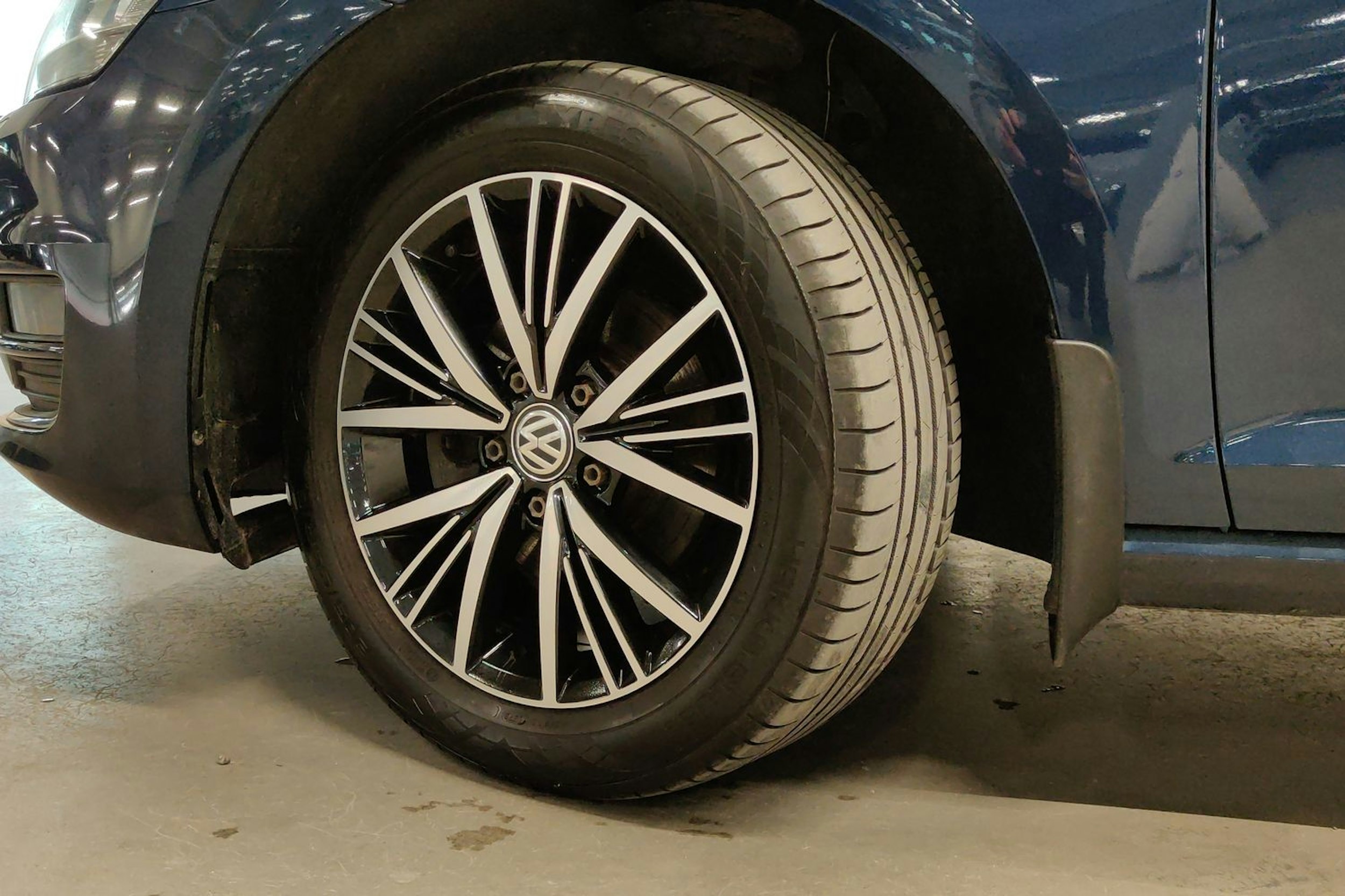 Sininen Volkswagen GOLF 2016 kuva 13.