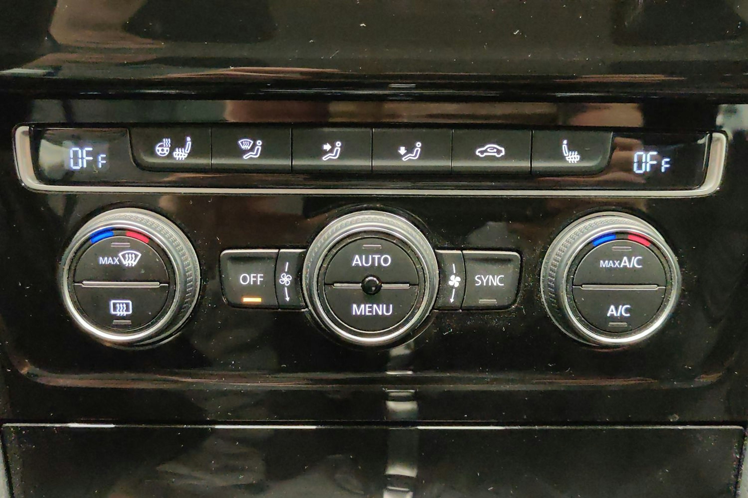 Sininen Volkswagen GOLF 2016 kuva 17.