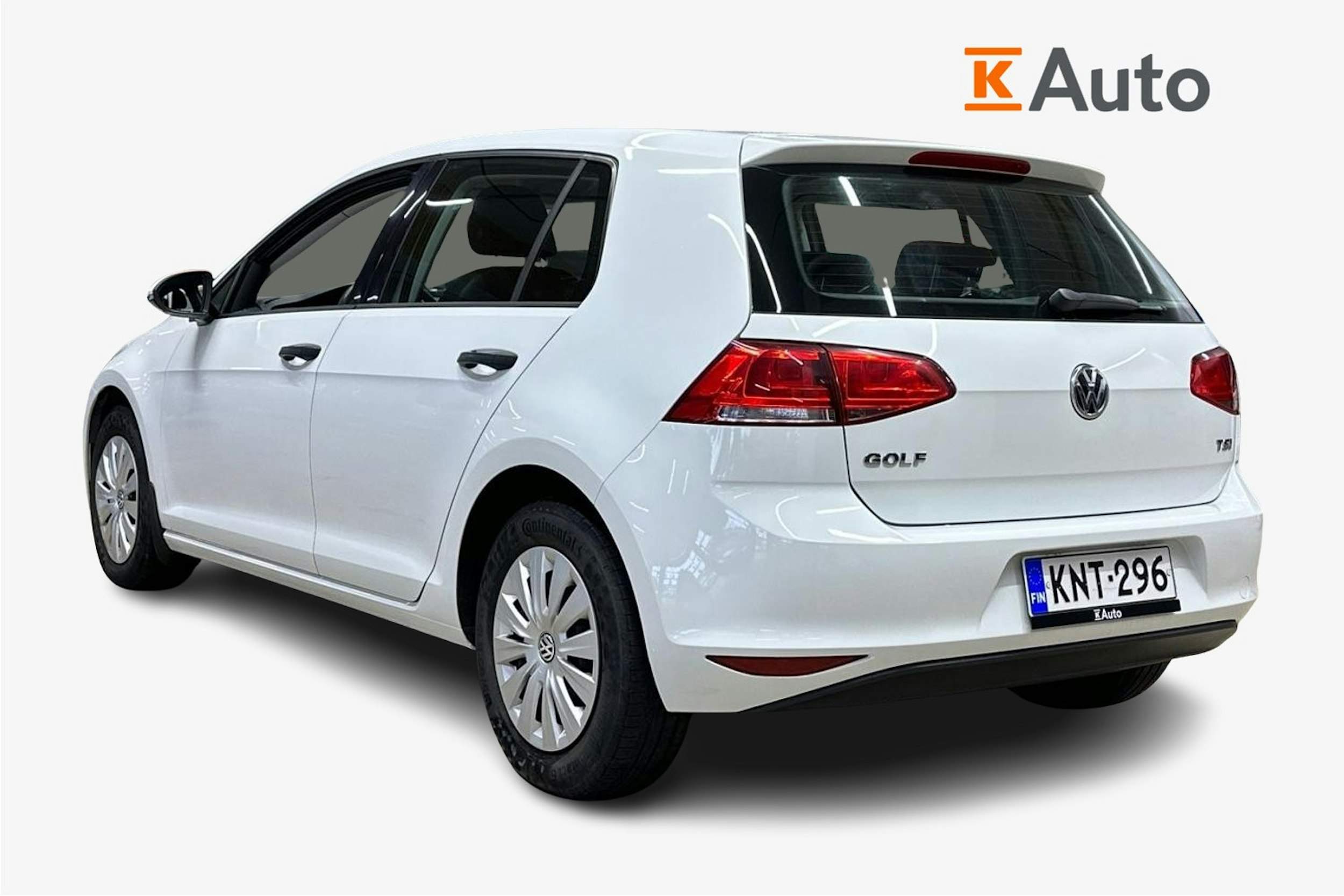 valkoinen Volkswagen Golf 2016 kuva 2.