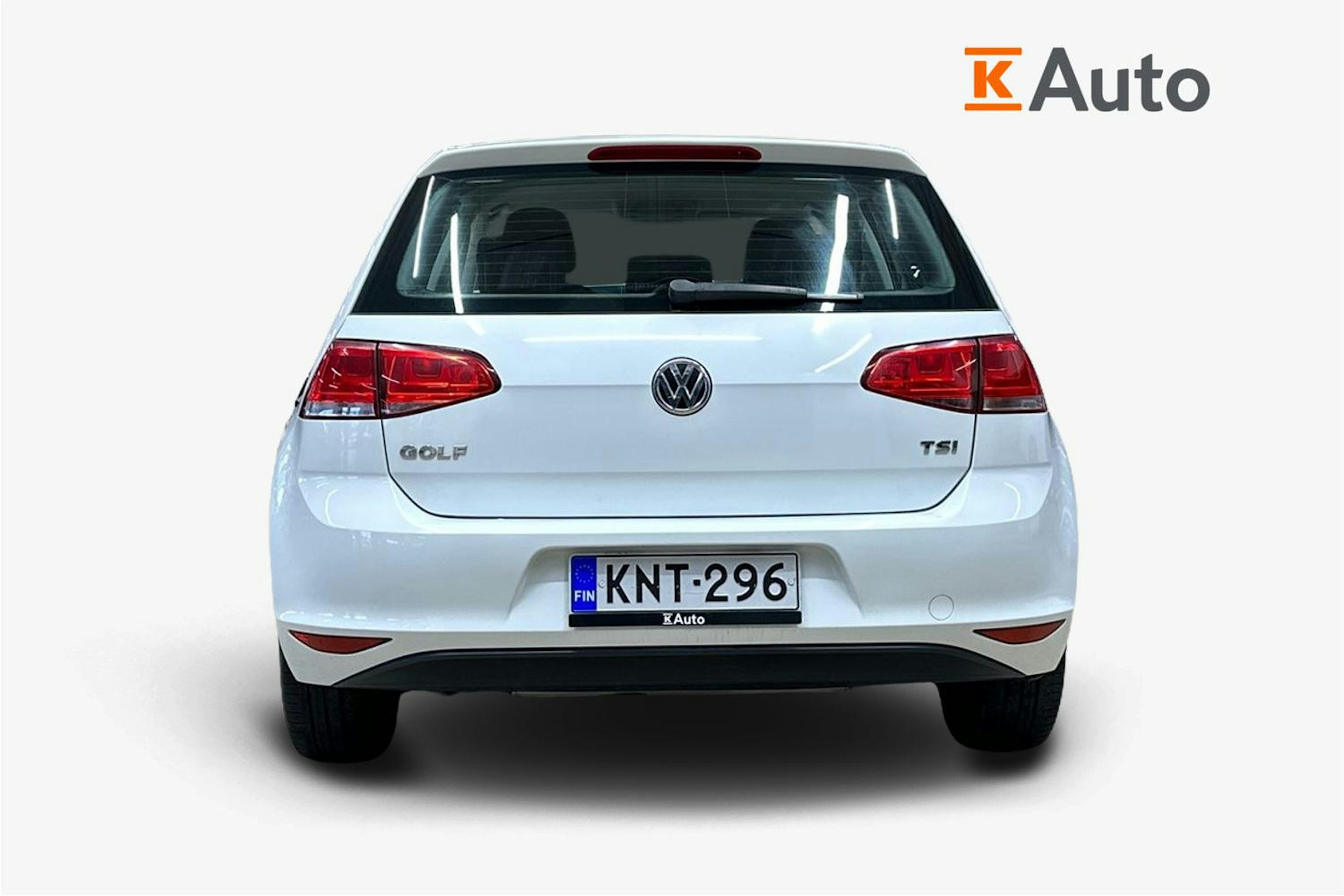 valkoinen Volkswagen Golf 2016 kuva 3.