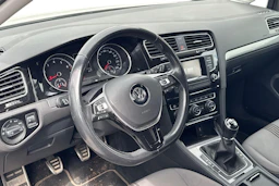 valkoinen Volkswagen Golf 2016 kuva 3.